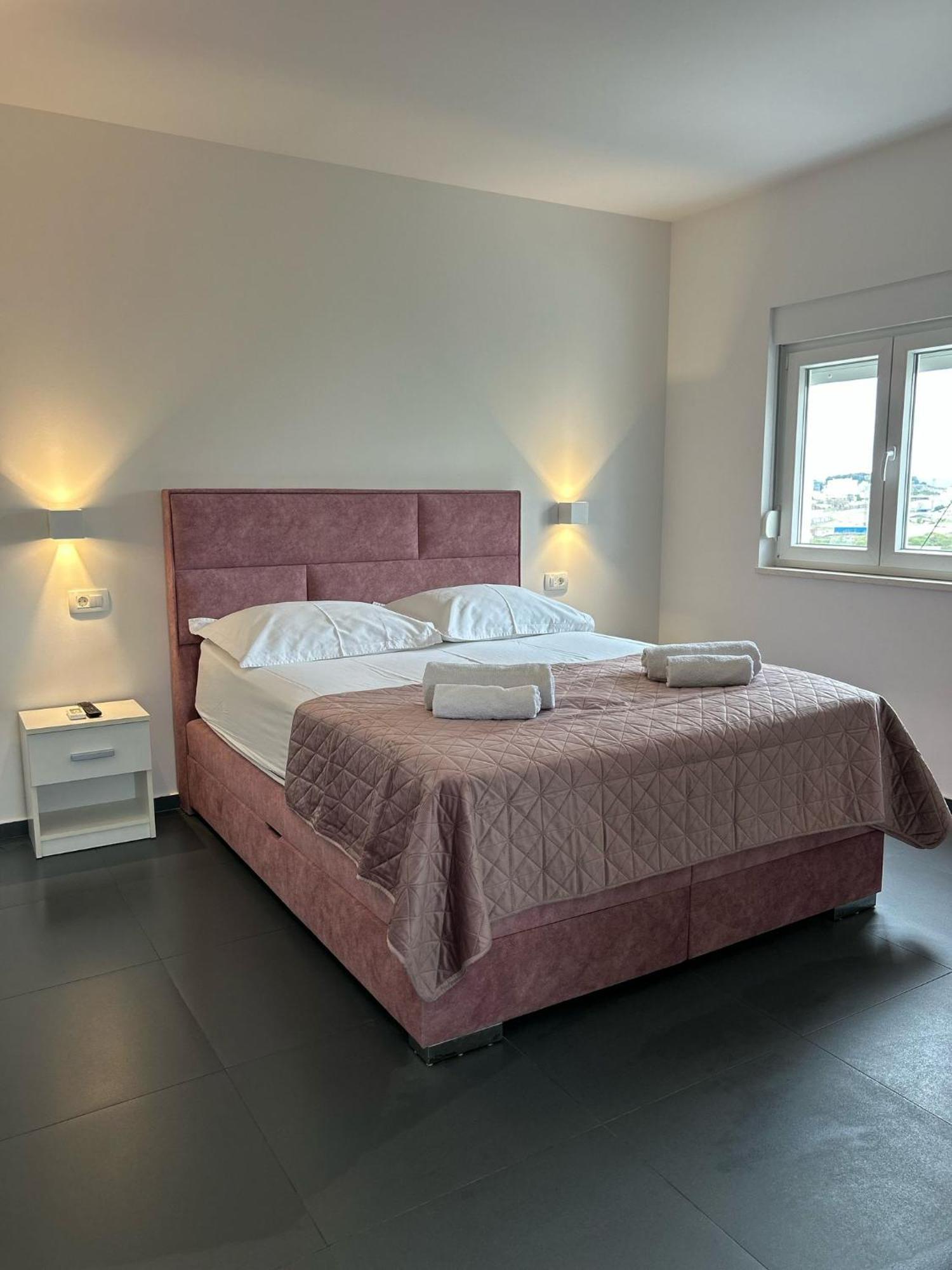 Aaa Luxury Guest house